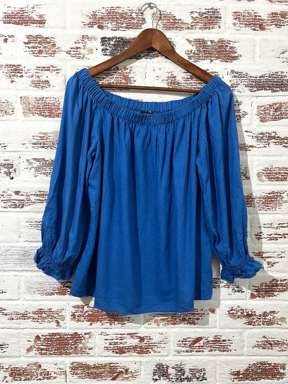 Ann Taylor Factory Blue Off Shoulder Blouse M Rayon Linen Blend Ruffle Cuff Top